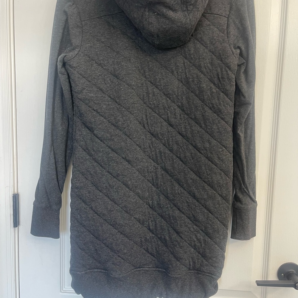 UGG Cozy Gray Quilted Women’s  Jacket Size Small - Picture 2 of 5